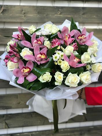 Букет цветов из: Розы и Хризантемы в Егорово