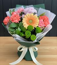 Букет цветов из:  Гвоздики, Розы, Герберы и Хризантемы #REPLACE_PRED# Егорово